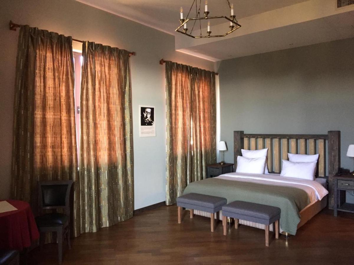 Apricot Hotel เยเรวาน ภายนอก รูปภาพ